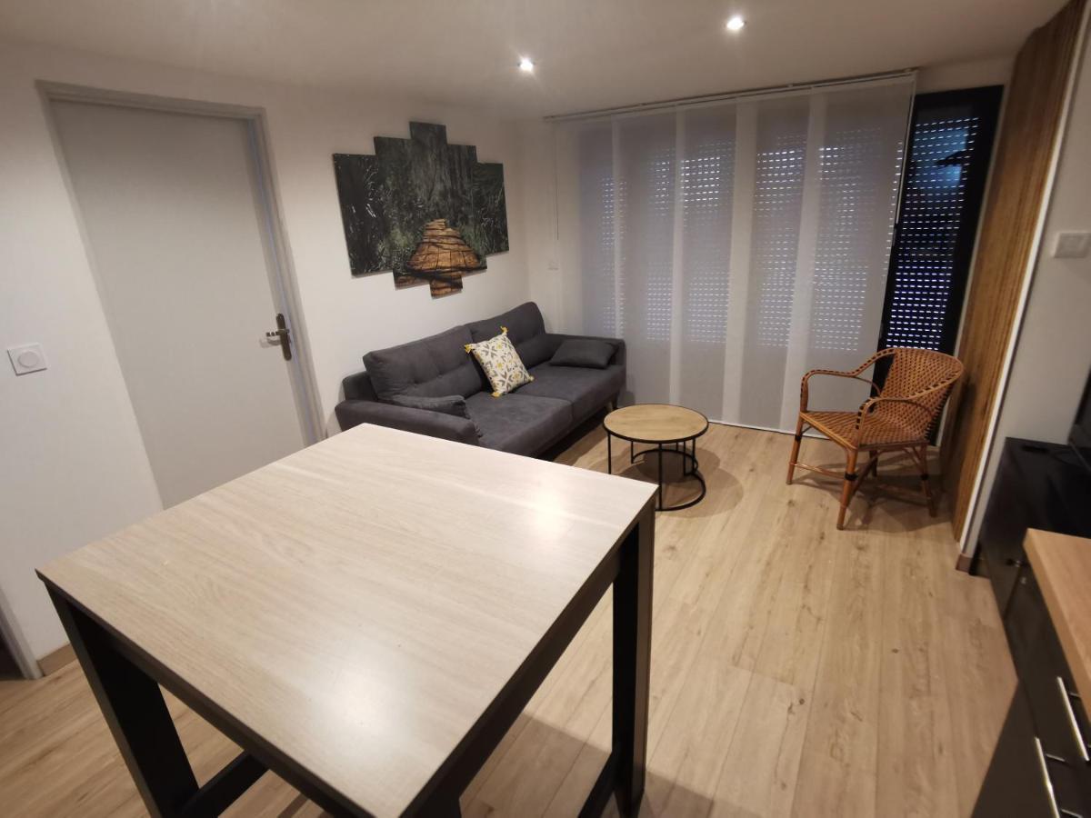 Gite 2 Chambres Avec Piscine Sernhac Экстерьер фото